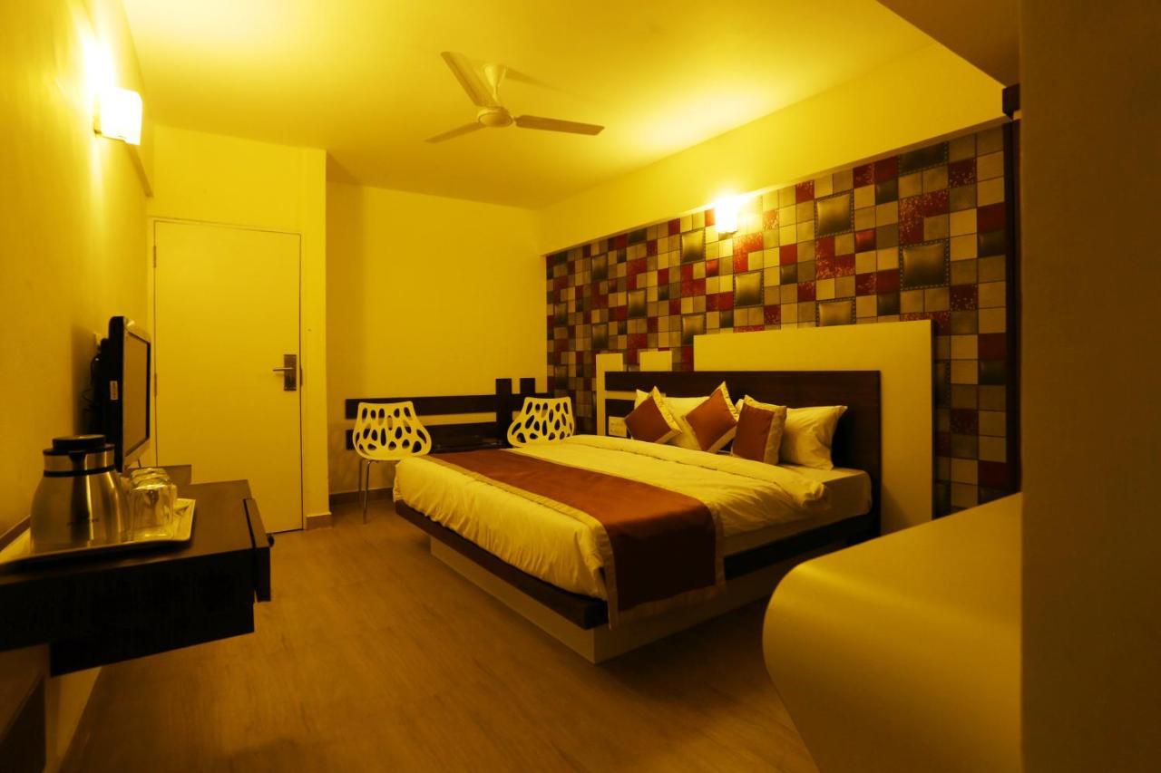 Moriz Inn Mysore Buitenkant foto