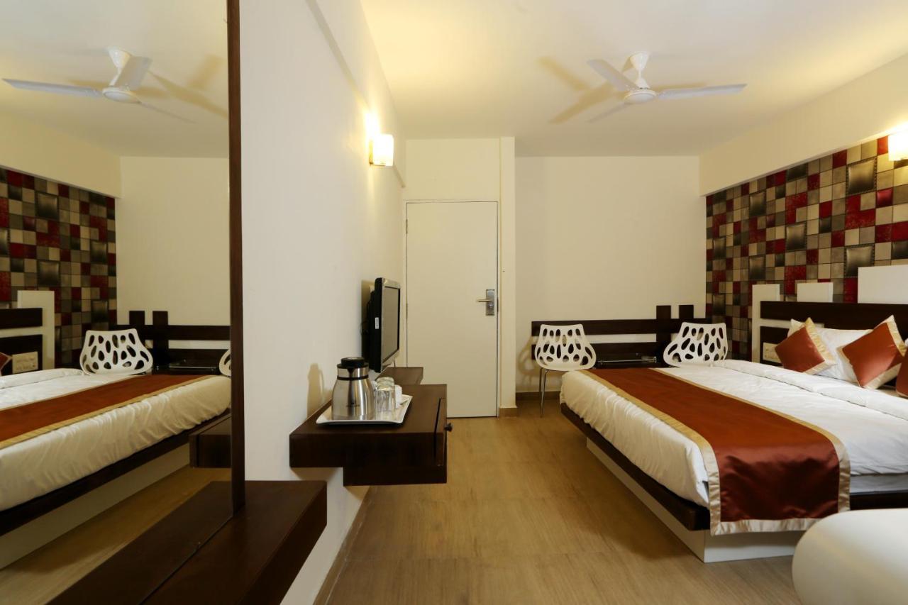 Moriz Inn Mysore Buitenkant foto