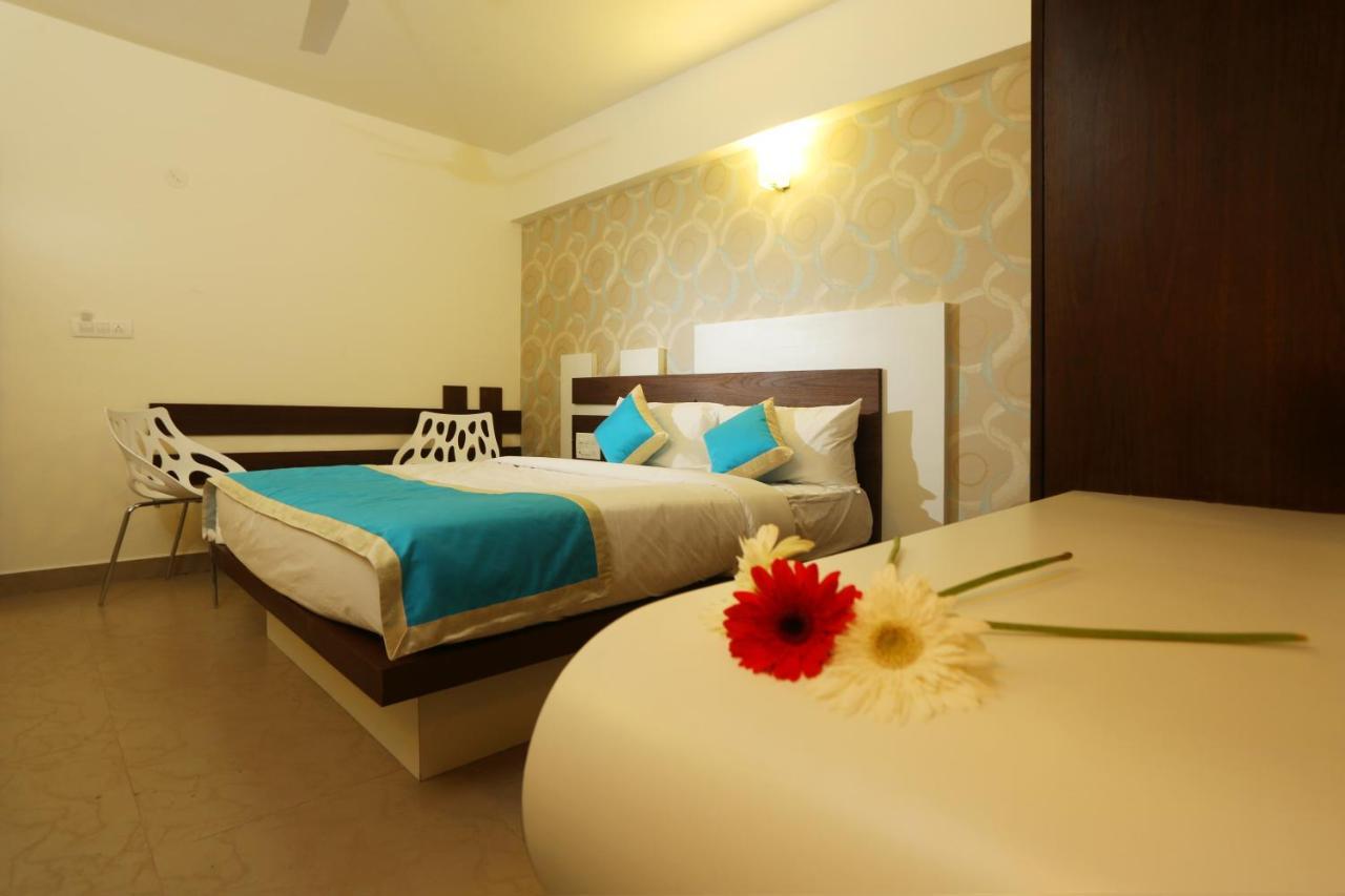 Moriz Inn Mysore Buitenkant foto