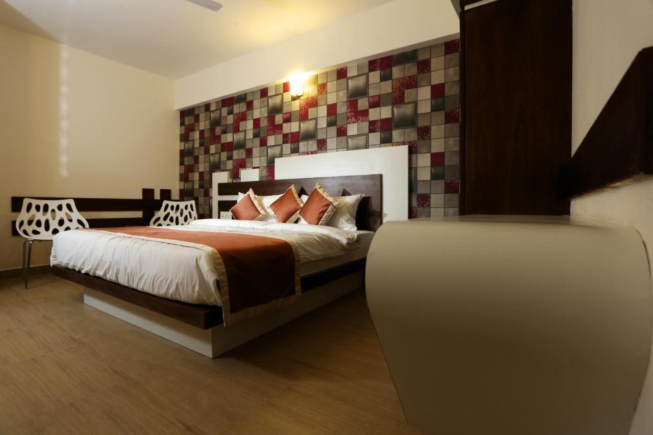Moriz Inn Mysore Buitenkant foto
