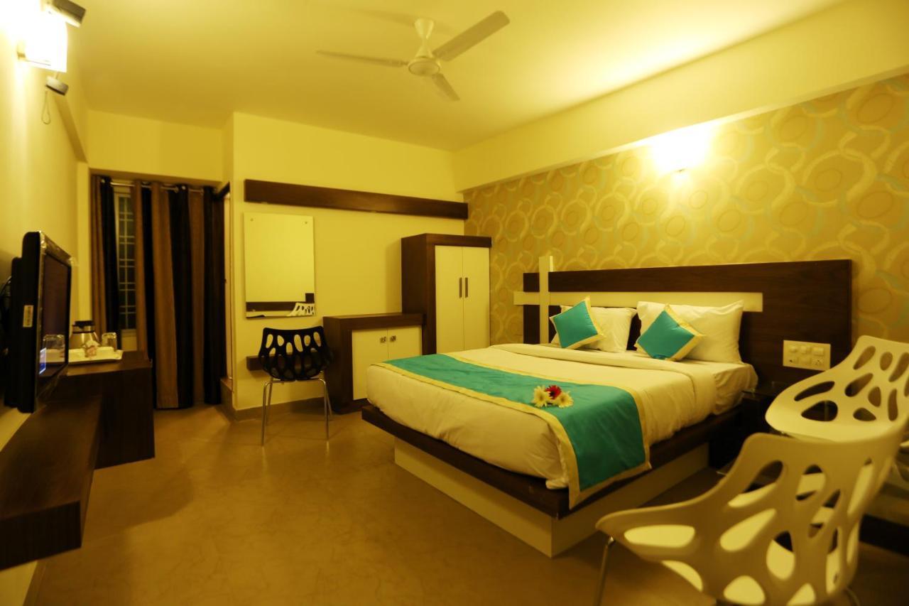 Moriz Inn Mysore Buitenkant foto